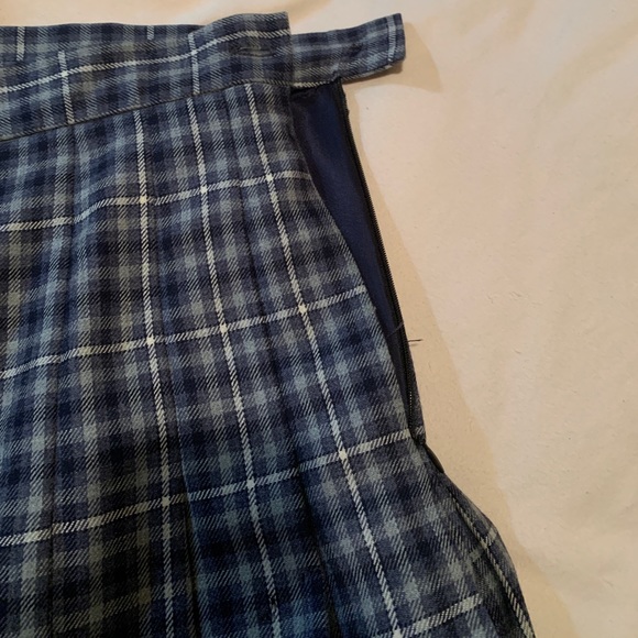 L.L. Bean 100% Wool Pleated Plaid Skirt size 12 Petite Women - Picture 4 of 8